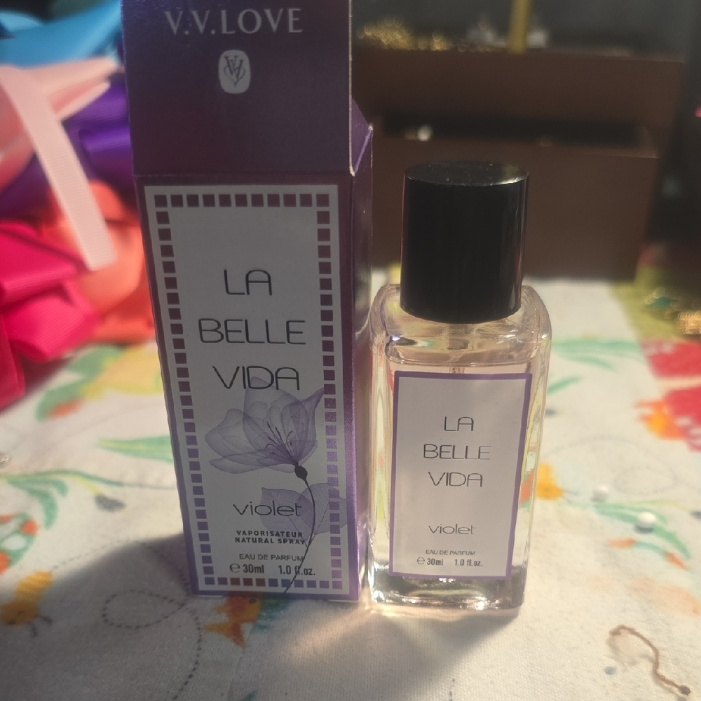 La Belle Vida Violet Perfume